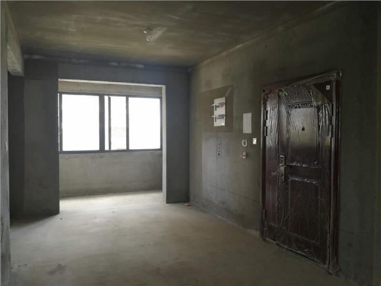 好房子！万达后面港利锦绣江南阳光排屋！一二楼带院子.品质生活