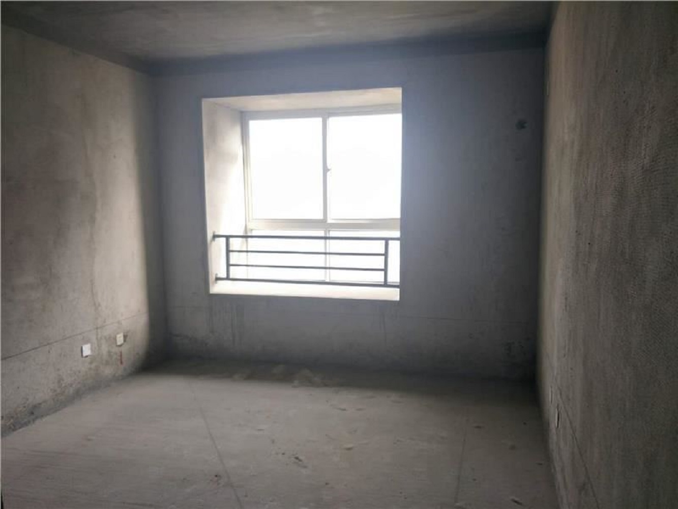 秀逸苏杭东苑把东头纯毛坯三室两厅万达九年制學区