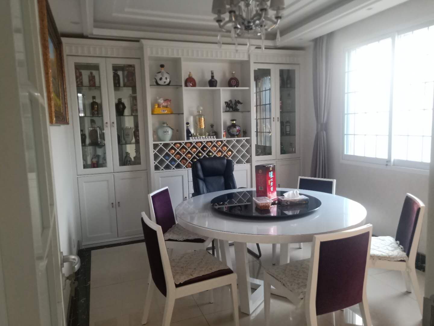 （苍梧三期）苍梧双校区中间楼层居家三室送车位各付个税