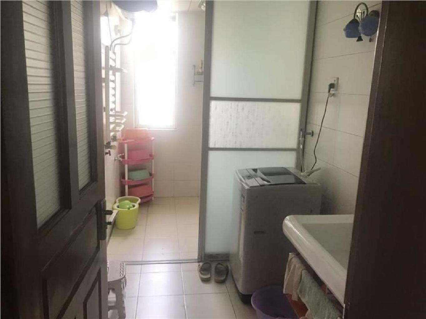 香溢世纪花城居家装修稀有小三房房东是老师包含家具家电