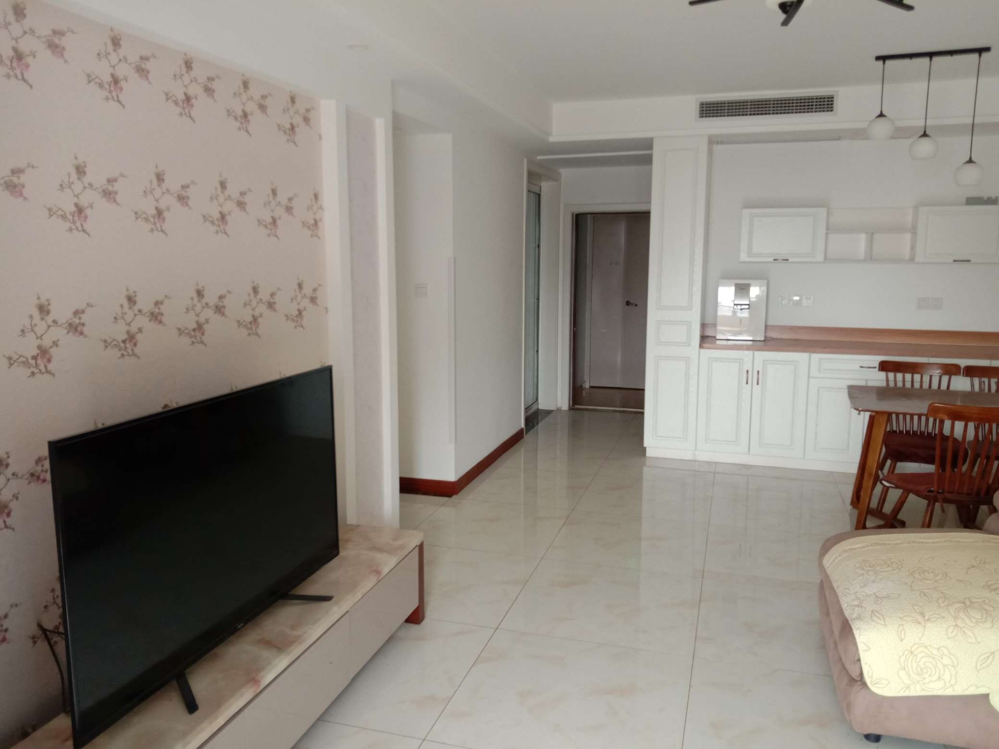 急售九年制学区 四季金辉三室两厅 117平方210万