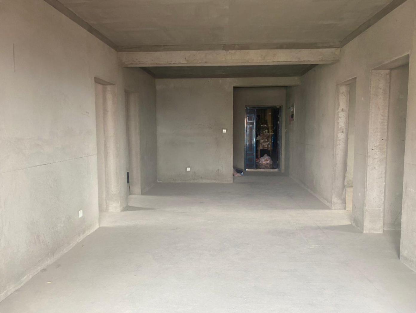 79万急卖星海湖公园边星海湖壹号，单价性价比极高观景房