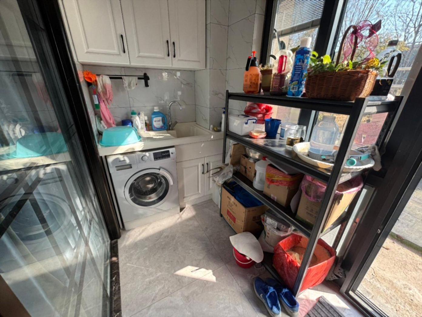 一楼带院子！万象新海苑！精装空调地暖！南北通透！