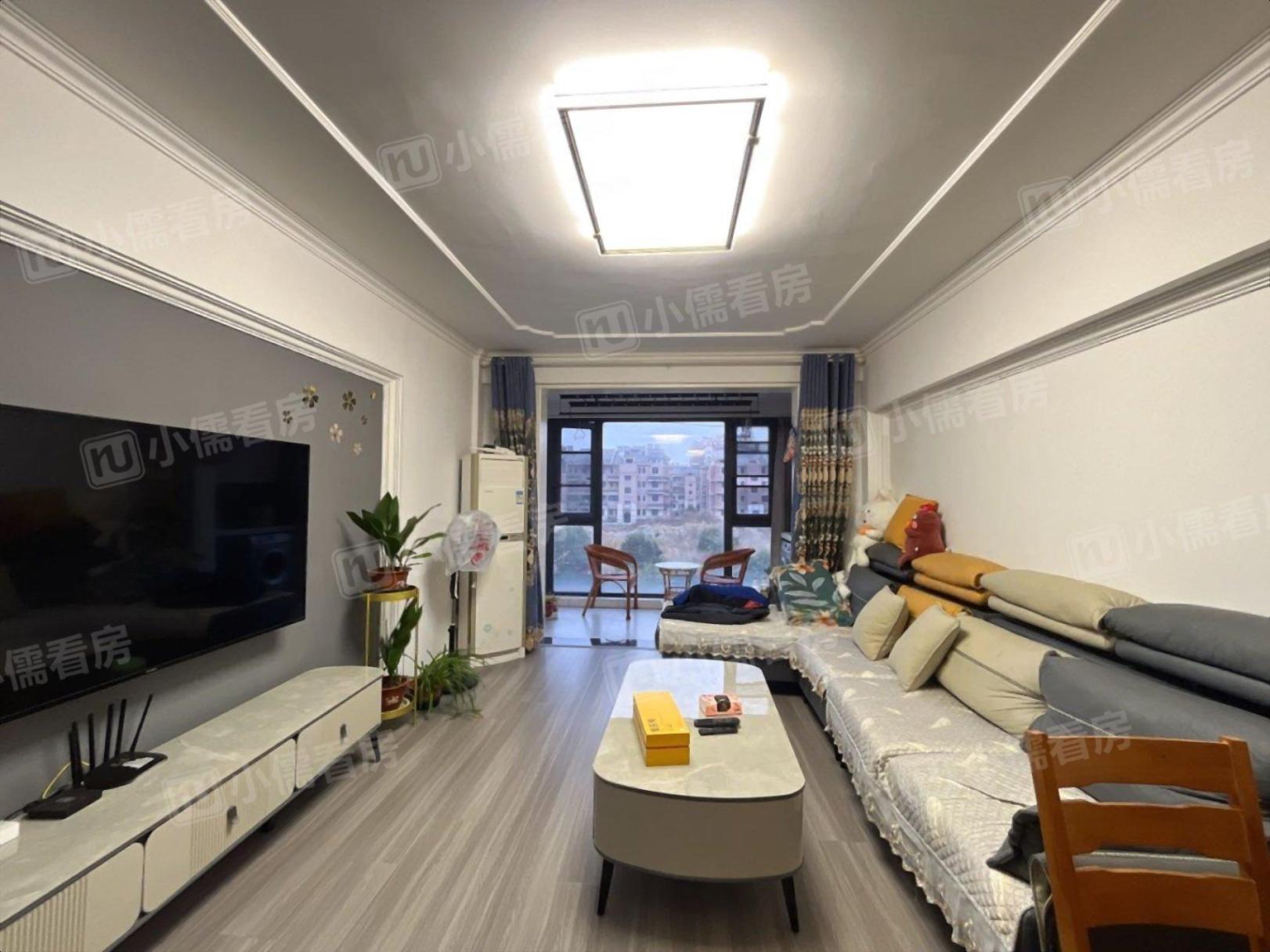 连众滨海名都朋友家房子三楼送50平大露台 随时看房价钱好谈