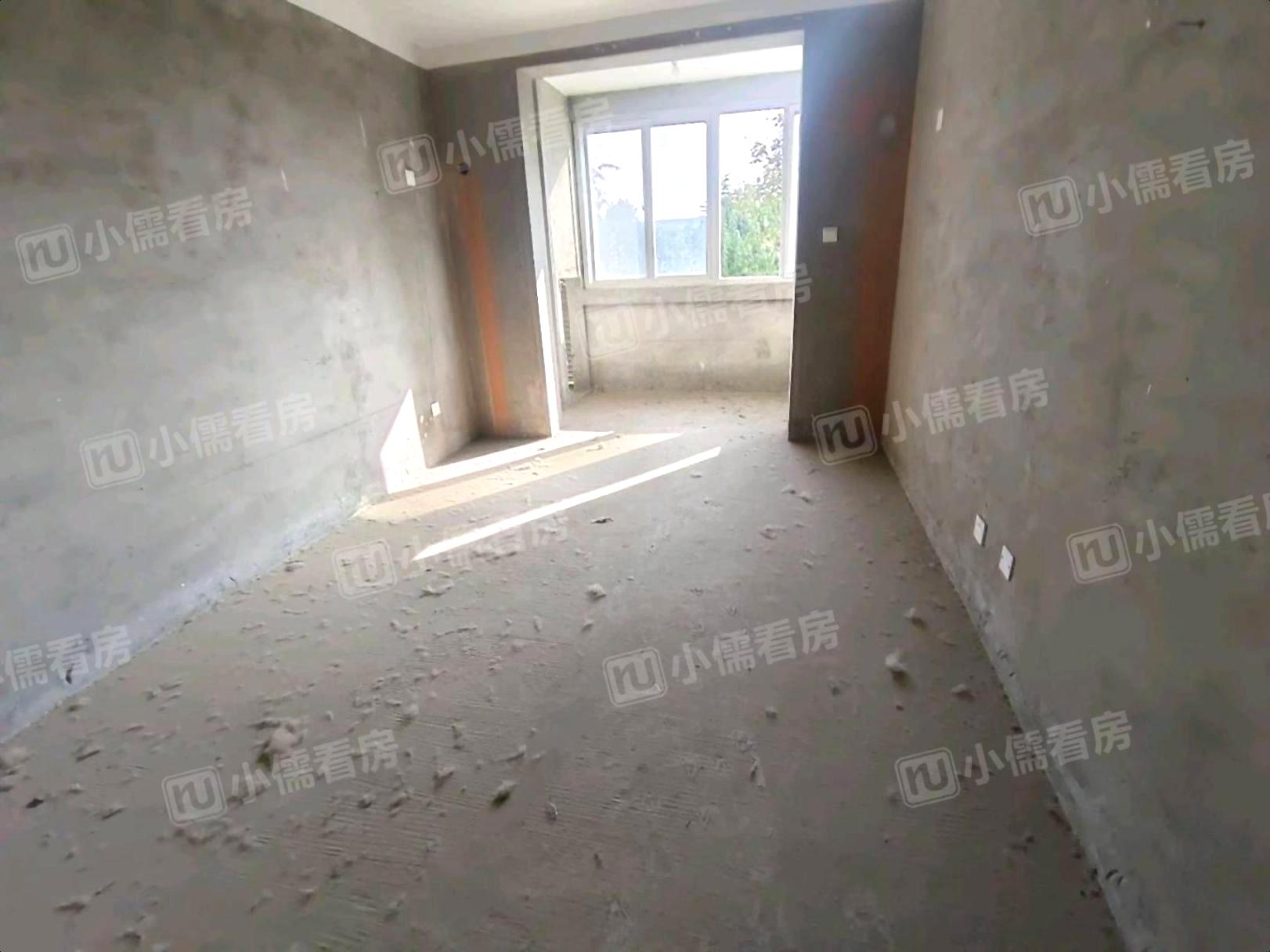 万达新医院边 千叶花园 1楼田园生活 凑合当个别墅用