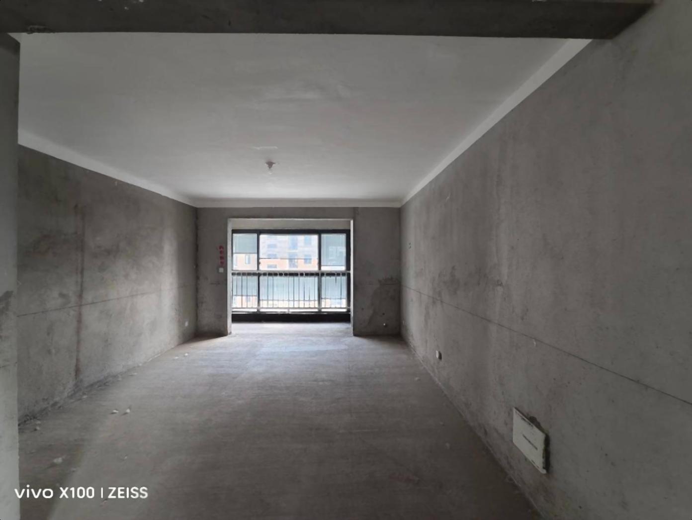 集品，温哥华三期，电梯洋房边户3室2卫，看房包满意