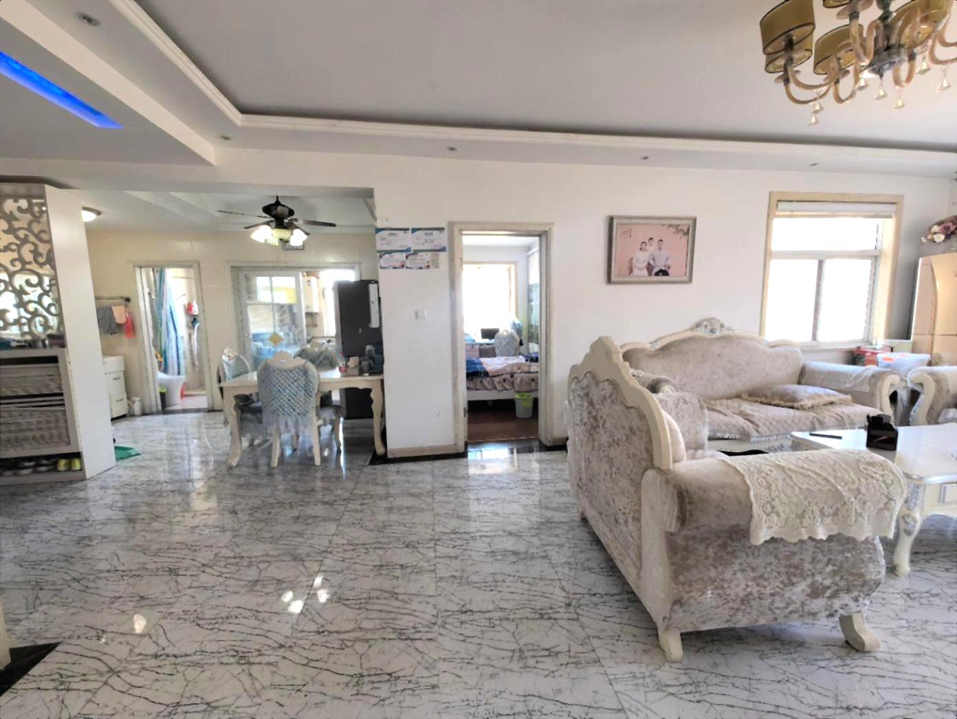 苍梧学校 水木华园 三室精装修 拎包即住 淮海花园金鹰国际边