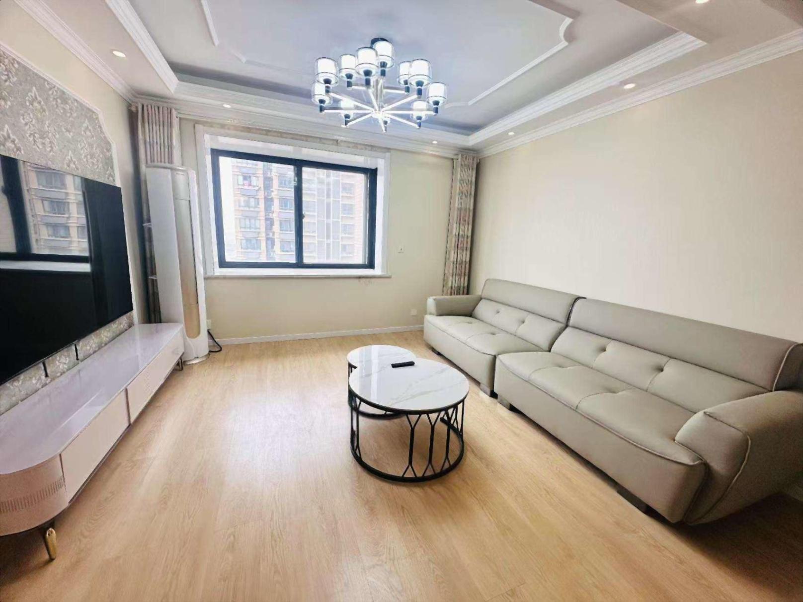 万达旁边成熟社区 港利锦绣江南 三室精装修 财信旁边价格实惠