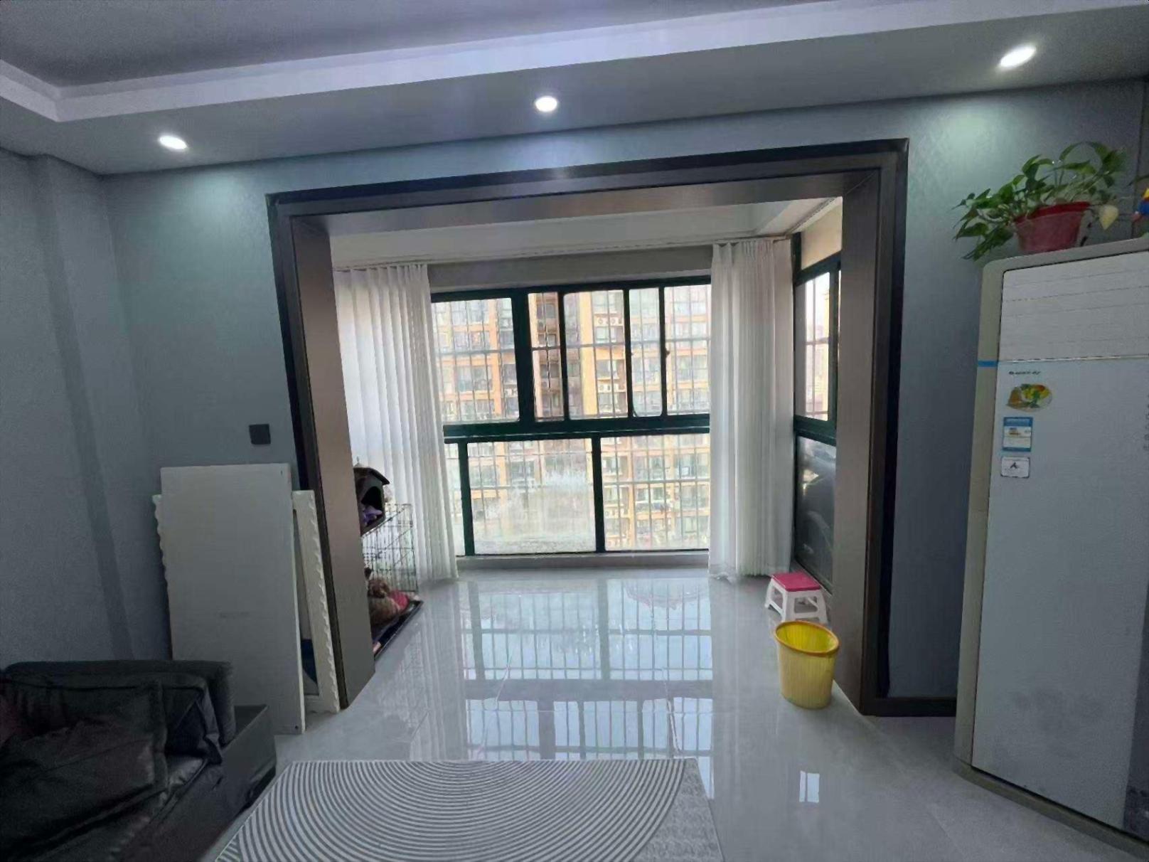 力荐 国大国际 全新装修 12好楼层 位置好 提包就住 速看