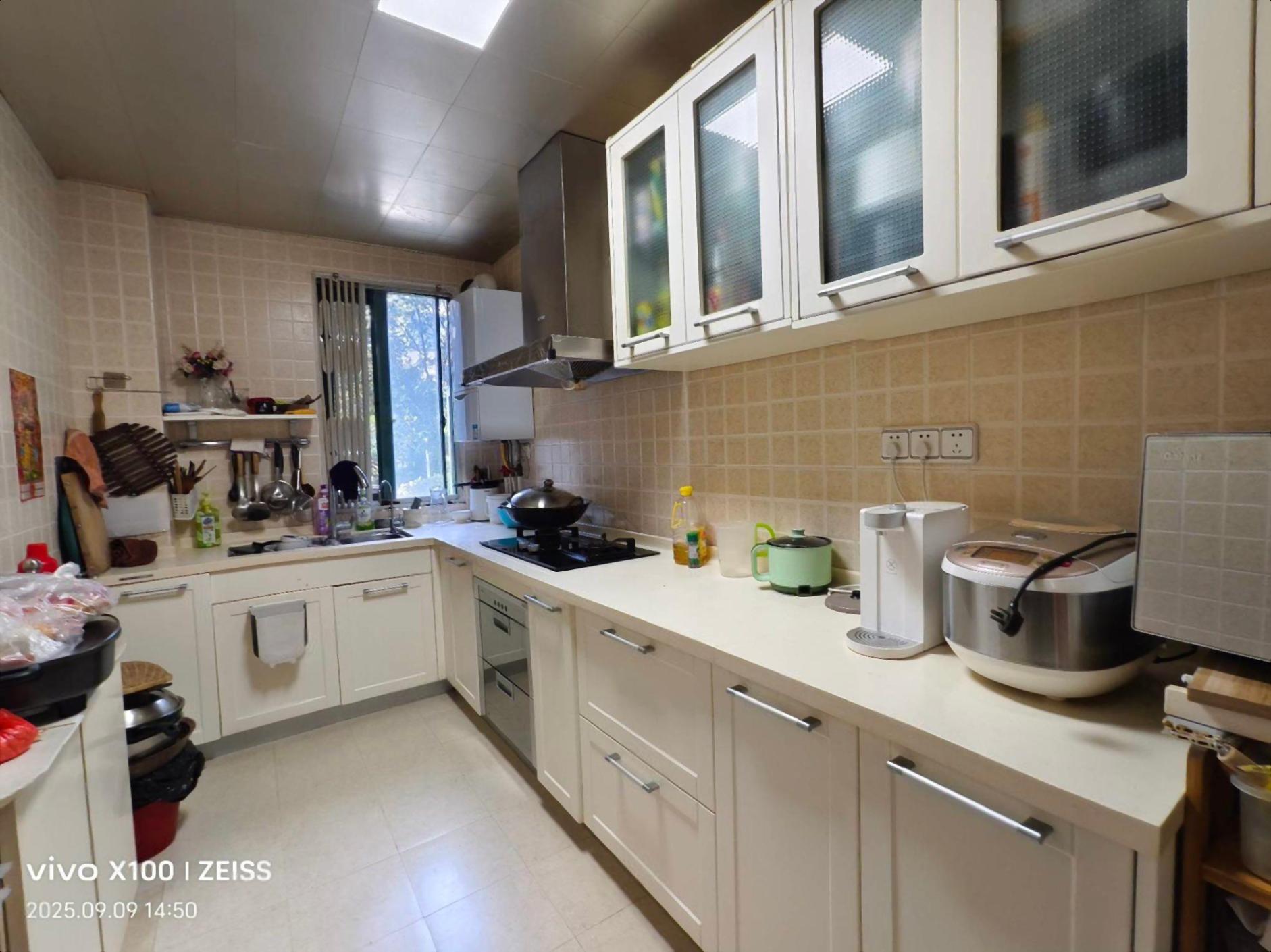 185万可谈送院子和车位  苍梧三期3室2厅 随时看房