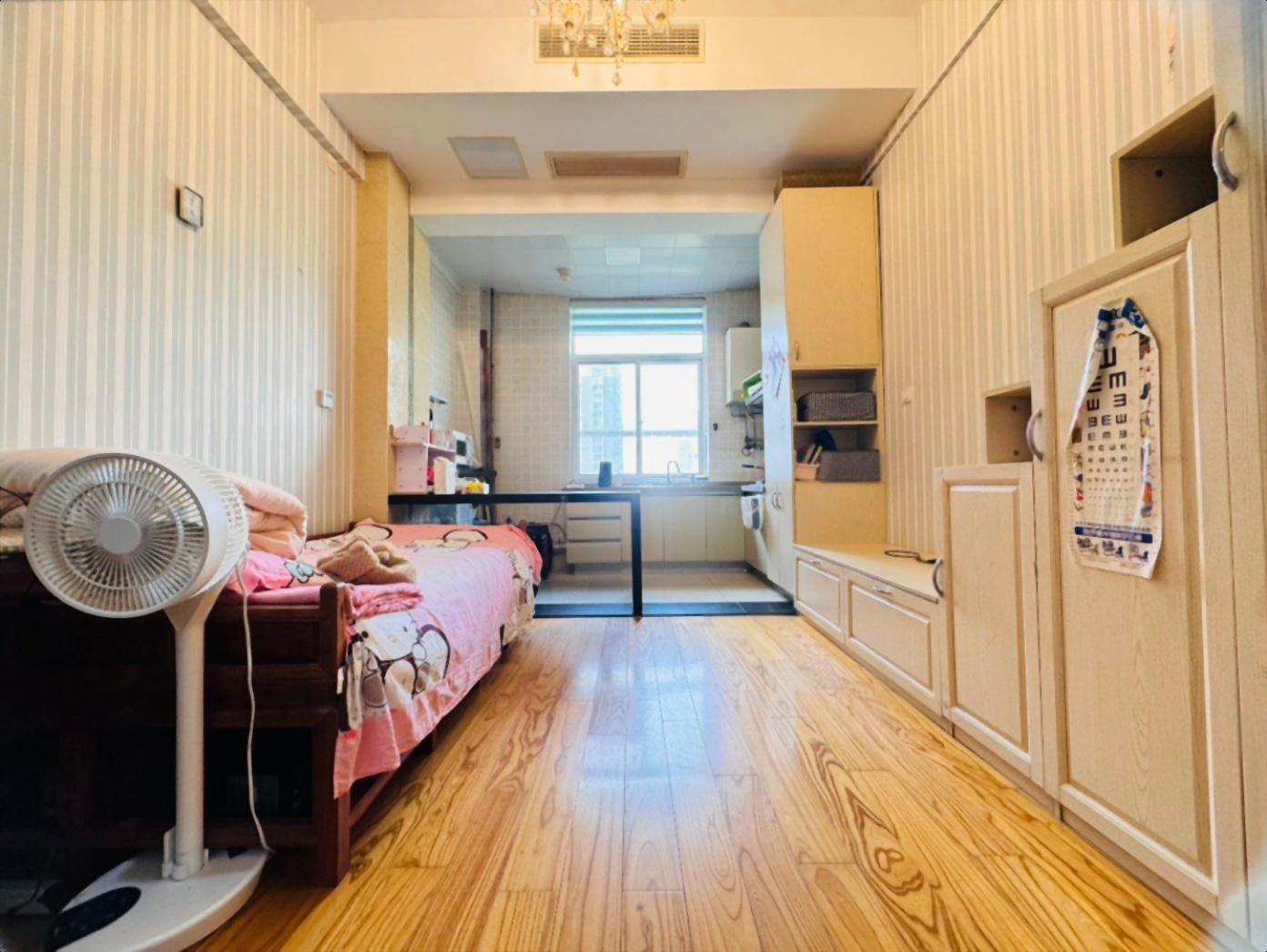 新上！急卖！苍梧三期公寓！挑高式装修保养  ！随时看房！