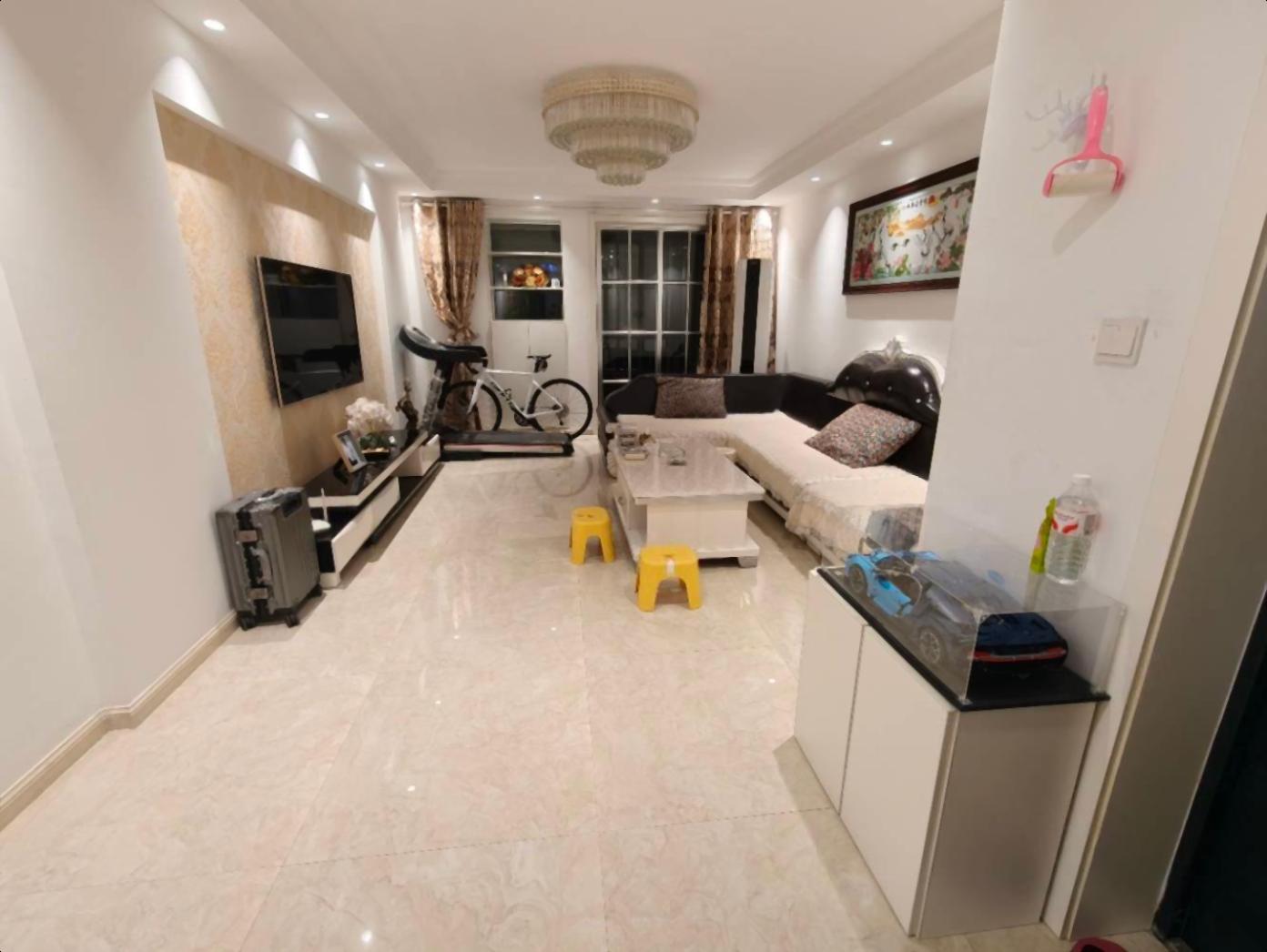 新港国际多层一楼 精装三室 送车库有车位 近海州大院双池花园