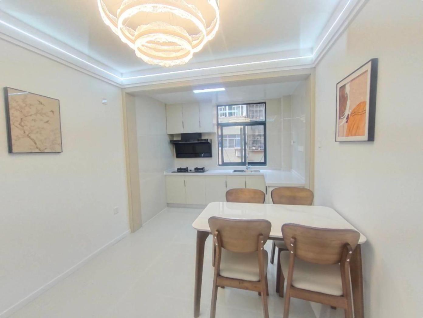 新海三室低总价大庆东路全新精可谈好楼层送车库