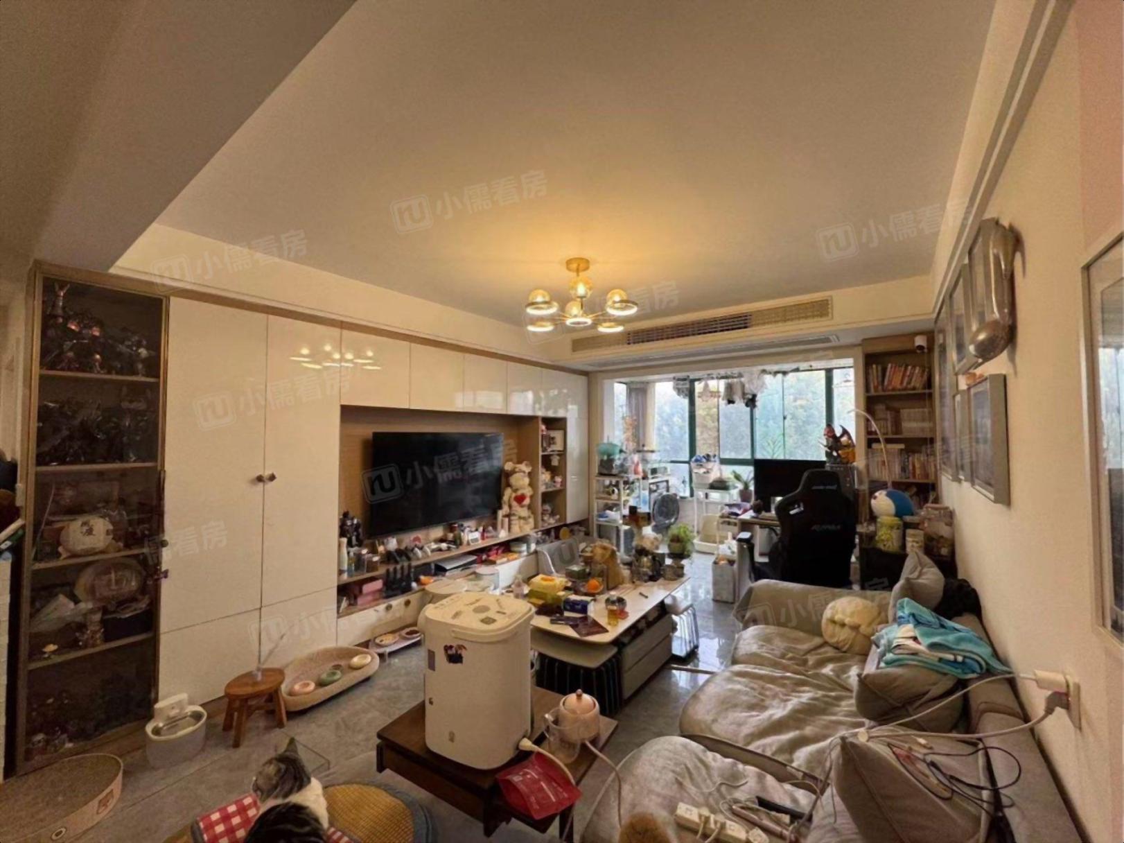 新！全新装修 精装两室 苍梧河滨花园 全天采光 可谈