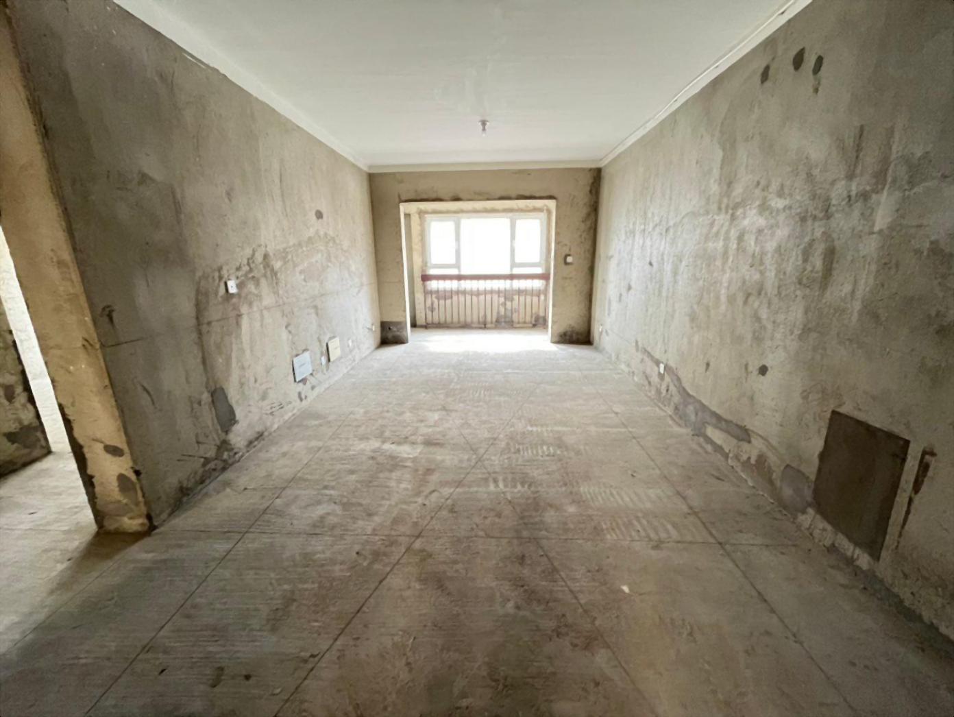 金凤小区 107平只要58万 还可谈 南北通透户型 房龄新