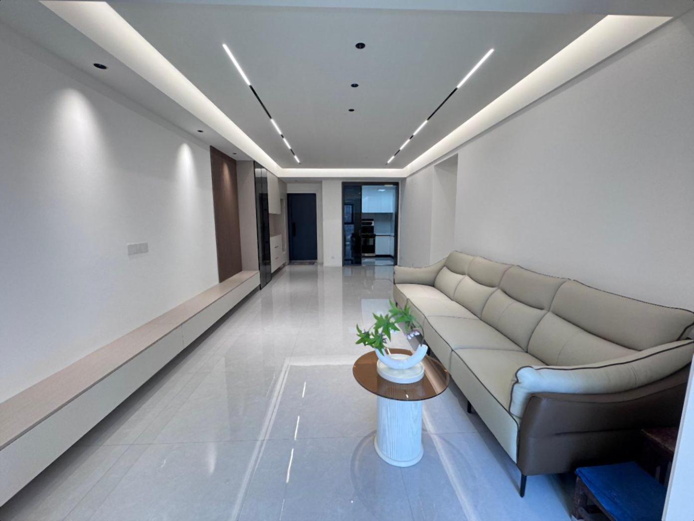 全新装修海州大院123平未住，空调，地暖